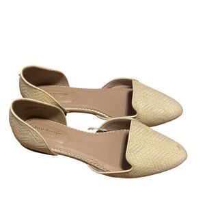 Isaac Mizrahi Cream D’orsay Pointed Tow Flats size 9.5